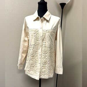 Forever 21 Cream Crochet Lace denim Button Down shirt size Medium& Two pockets